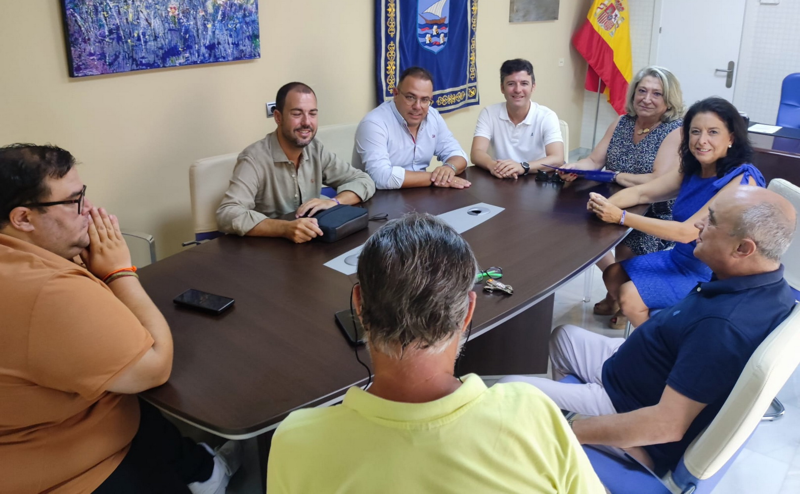 Los parlamentarios andaluces Trinidad Herrera y Jorge Saavedra muestran su respaldo al Alcalde de Almuñécar